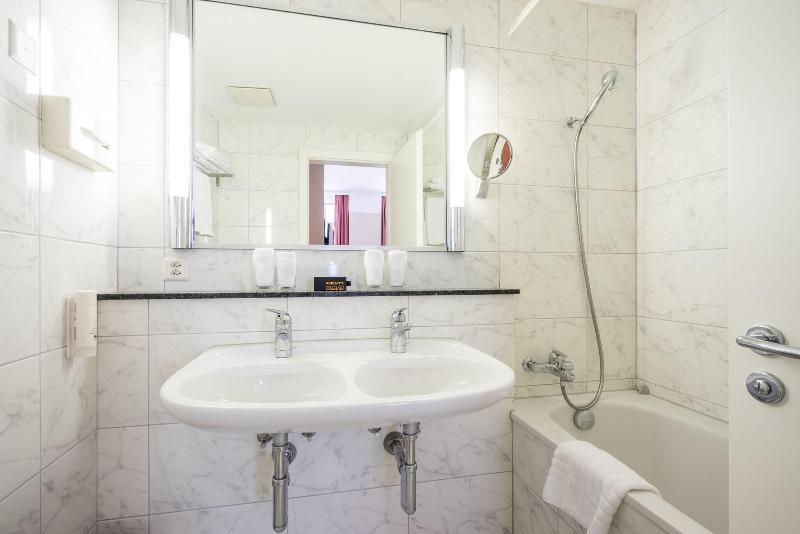 Номер Стандарт, Doubletree By Hilton Harrogate Majestic Hotel & Spa