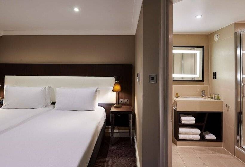 Номер Deluxe, Doubletree By Hilton  London  Ealing