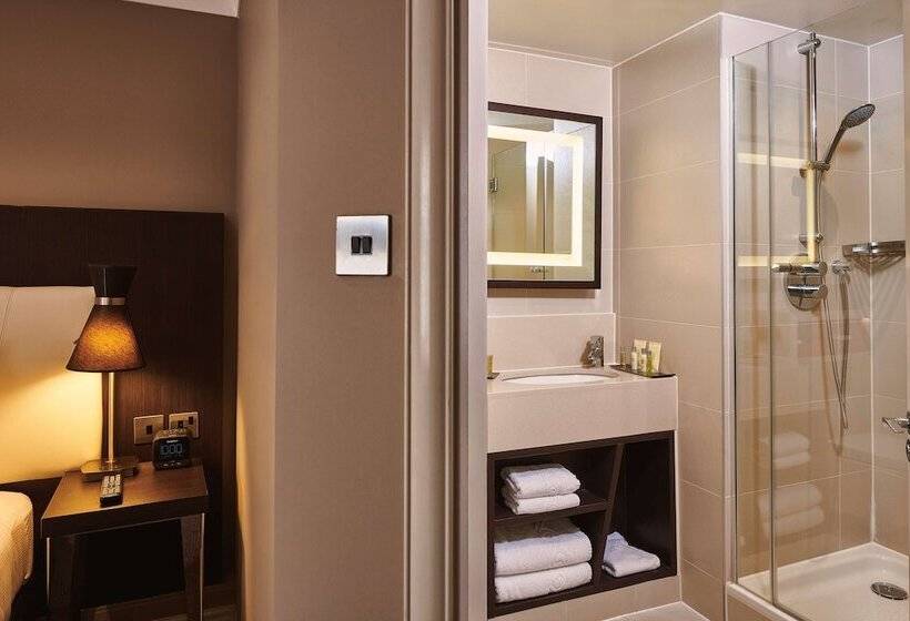 Номер Deluxe, Doubletree By Hilton  London  Ealing