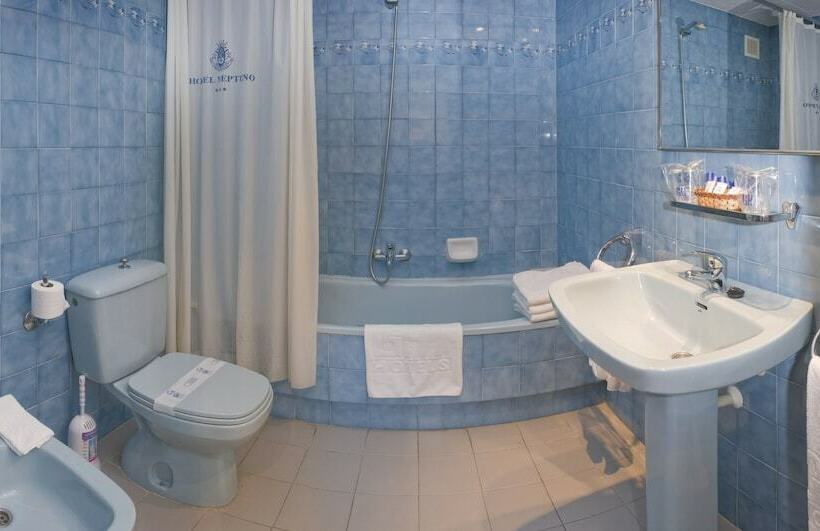 חדר סטנדרט נוף לבריכה, Ght Neptuno Tossa & Venus Spa