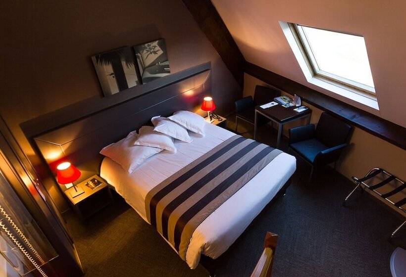 اتاق استاندارد سه نفره, Hôtel Le Cervolan