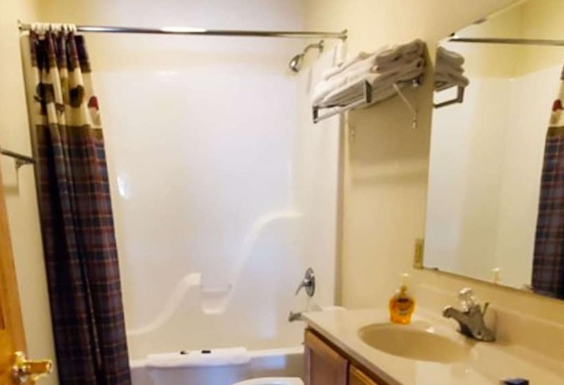 침실 3개 주택, Jasper Ridge Inn Ishpeming