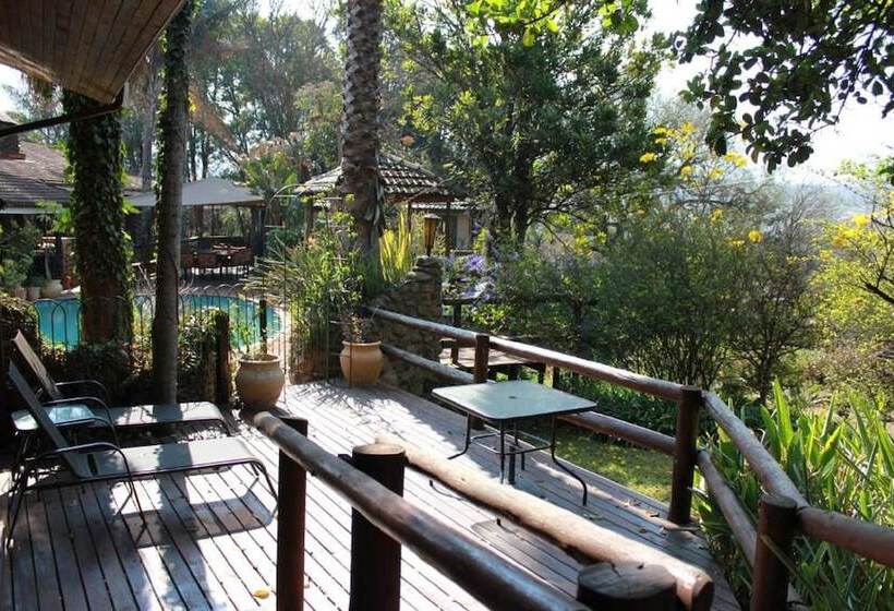 Deluxe люкс с видом, The Sabie Town House Guest Lodge