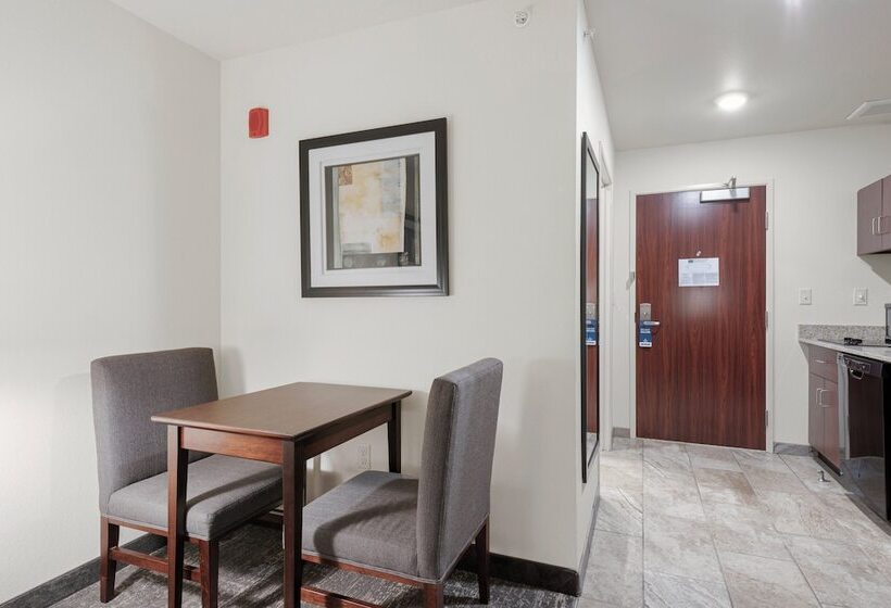 Люкс, Cobblestone Hotel & Suites   Urbana