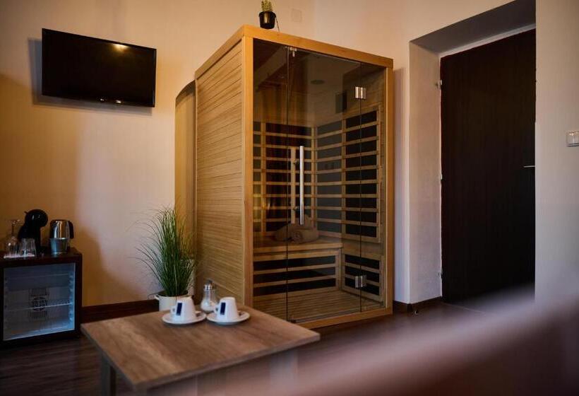 Номер Deluxe, Dům U Lázní