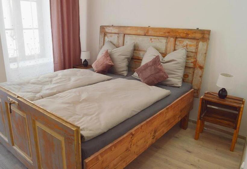 Chambre Standard, Dům U Lázní