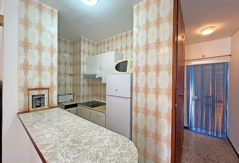 スタンダードスタジオ, Apartamentos Voramar 3000