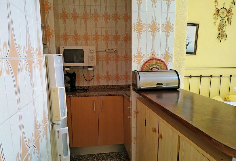 Escritório Estándar, Apartamentos Voramar 3000