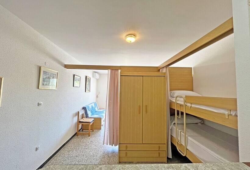 Escritório Estándar, Apartamentos Voramar 3000