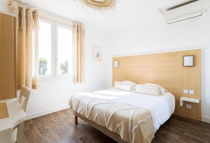 Quarto Estandar, Le Relais D'agay