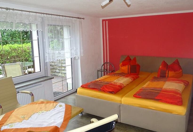 Номер Стандарт, Gästezimmer & Ferienwohnung Berge