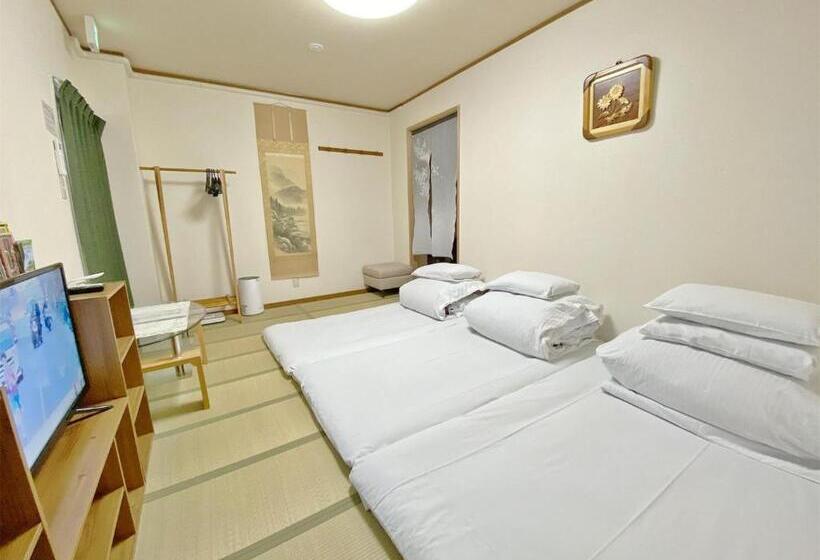 Номер Стандарт, Petithotel017全室ミニキッチン付きファミリルーム 飲食街中心 阿波踊り会館7分 文理 徳島大学 アスティとくしま車8分