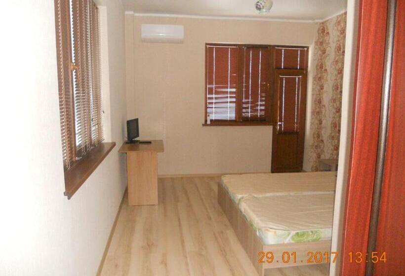 اتاق استاندارد با چشم‌انداز دریا, Private House