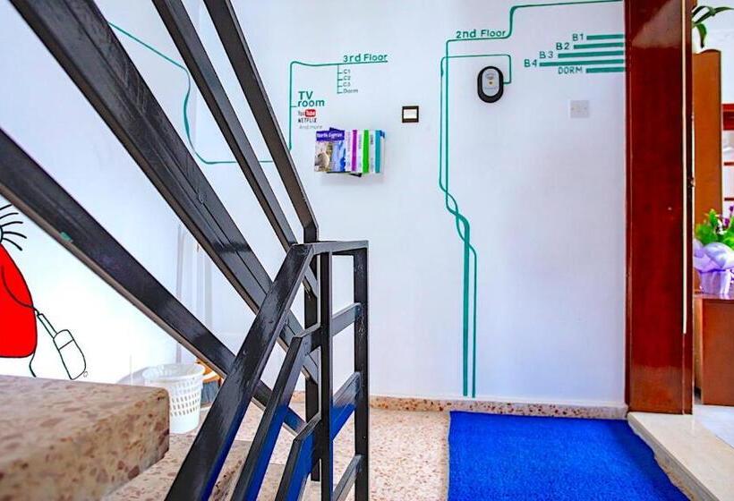 اتاق استاندارد سه تخته با بالکن, Enter Hostel