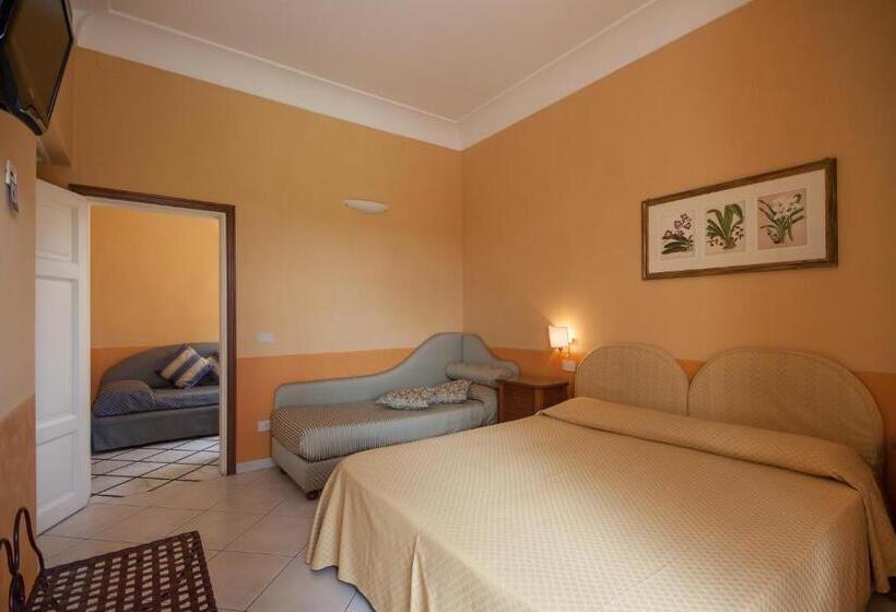 اتاق استاندارد چهار تخته, Albergo Chiusarelli