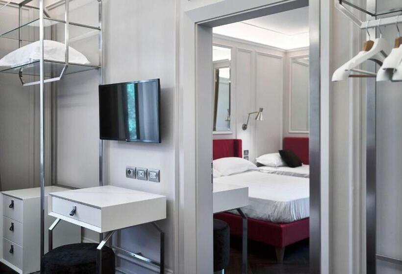 اتاق استاندارد چهار تخته, Albergo Chiusarelli