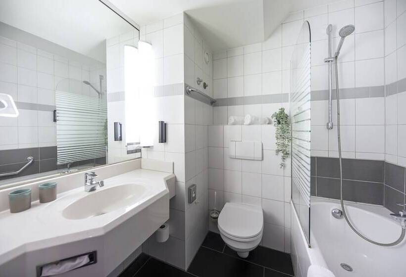 Номер Стандарт, Achat Hotel Heppenheim