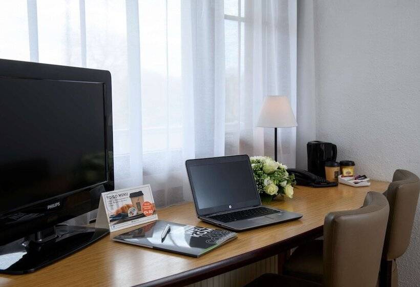 Номер Стандарт, Campanile Hotel & Restaurant Delft