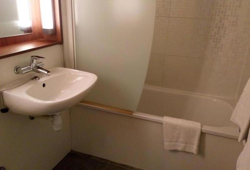 Номер Стандарт, Kyriad Direct Metz Nord – Woippy