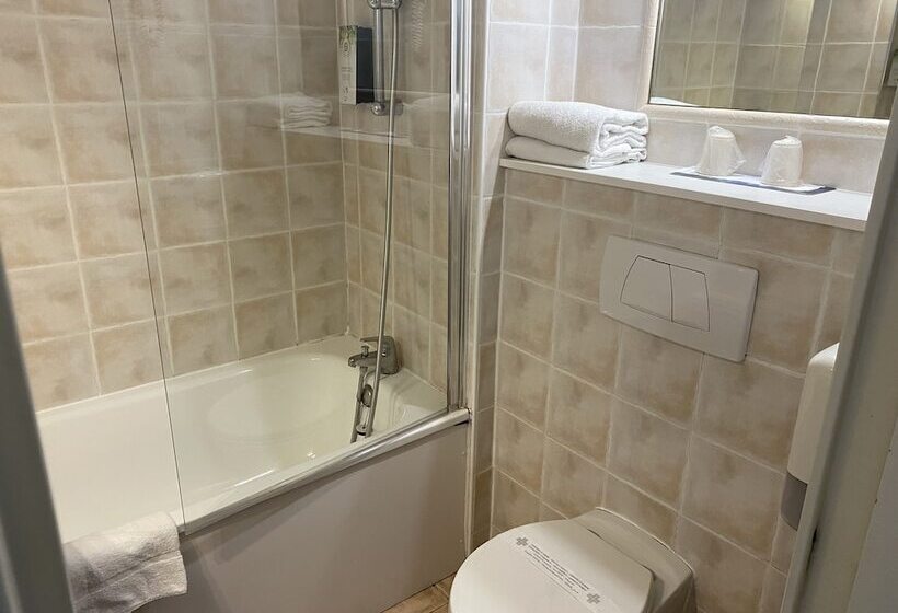 Номер Стандарт, Kyriad Montpellier Aéroport   Parc Expo