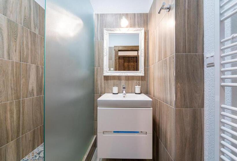 Апартаменты 1 Спальня, Apartmány Veternica V Bernarde