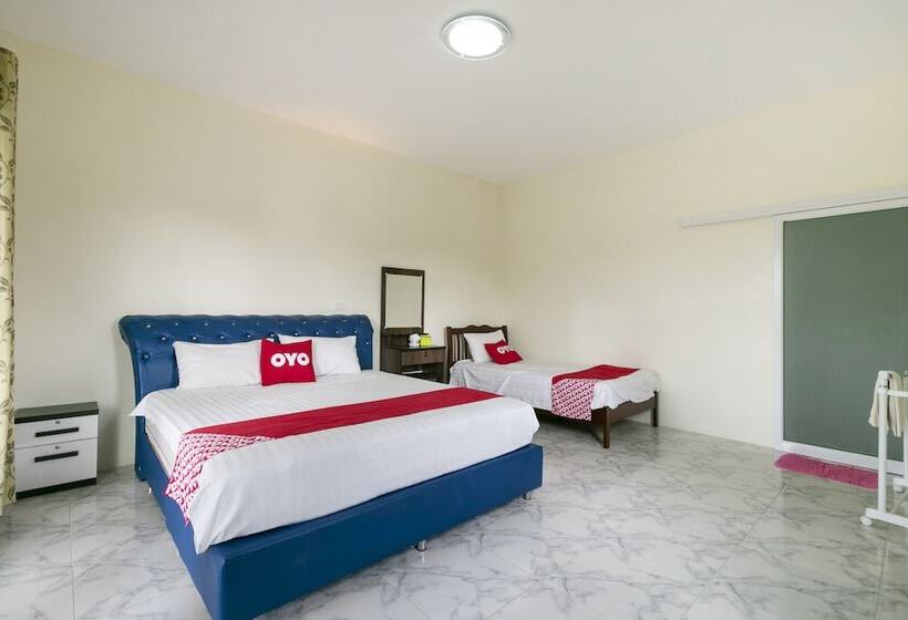 豪华三人间, Oyo 953 Tawan Resort
