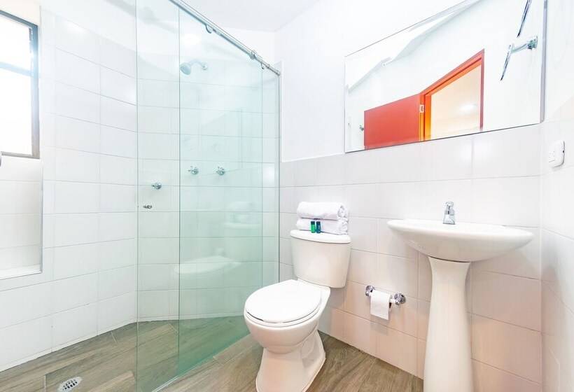 غرفة قياسية ثلاثية, Hostal Amanari