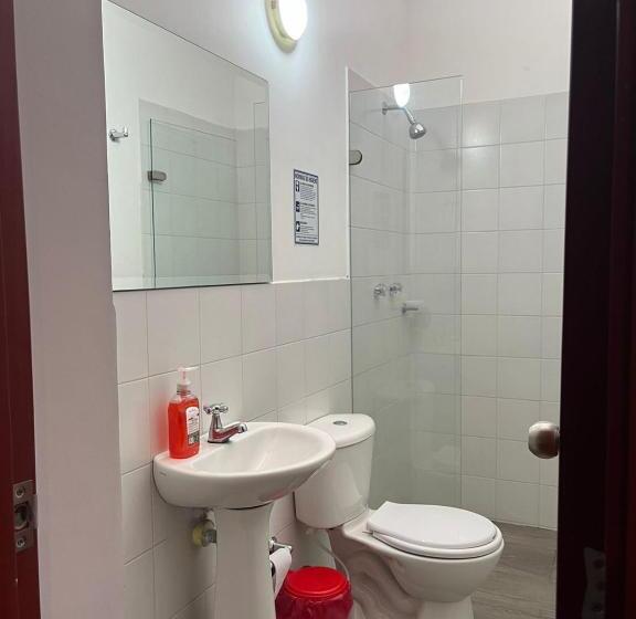 غرفة قياسية ثلاثية, Hostal Amanari