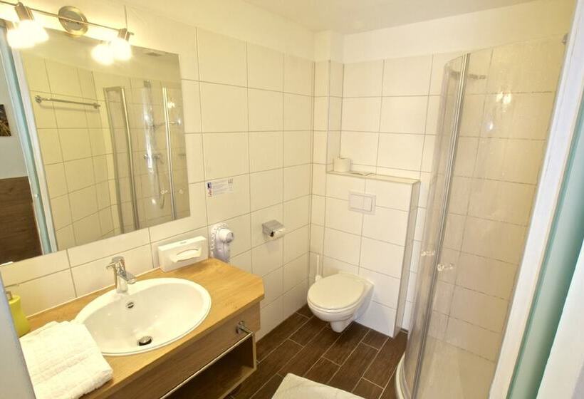 スタンダードルーム, Gasthof Hotel Zur Linde