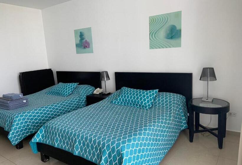 Четырехместный Номер Стандарт с Балконом, Town Center Paradise In Playa Blanca
