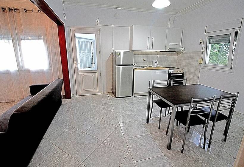 Дом 2 Спальни, Imagine Luxury Suites