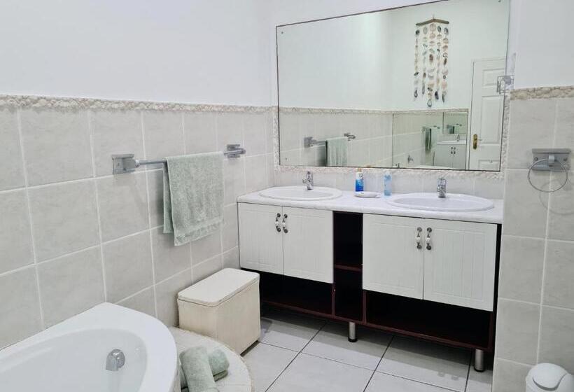 Номер Стандарт Вид на Море, Shaka S Seat Guesthouse