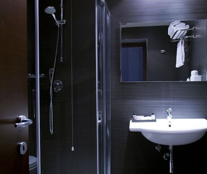 اتاق استاندارد سه نفره, C Hotels Club