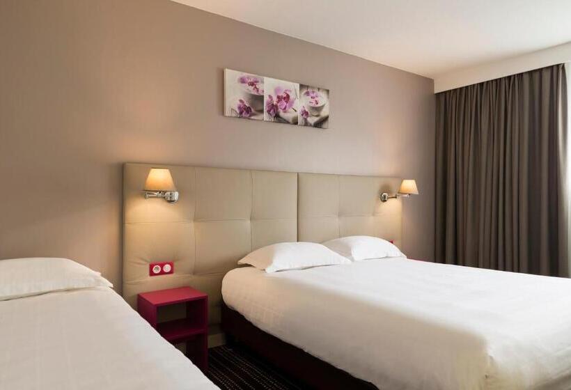 Номер Стандарт Трехместный, Brit Hotel Confort Le Limouzi Tulle