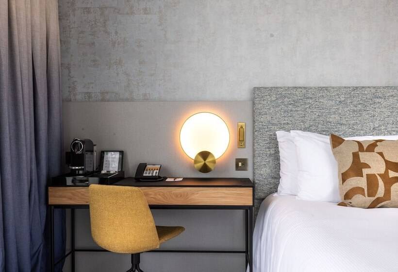 Полулюкс, Voco St. David S Cardiff, An Ihg