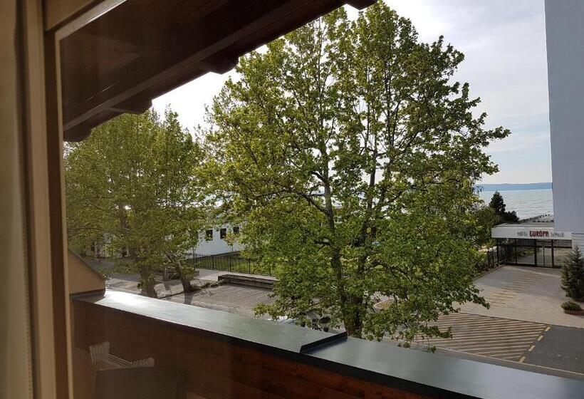 Номер Стандарт Трехместный, ádám Apartmanház