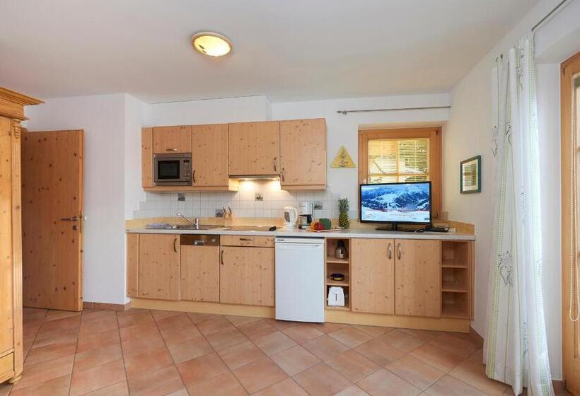 Апартаменты 2 Спальни с Балконом, Appartement Hotel Sonneck