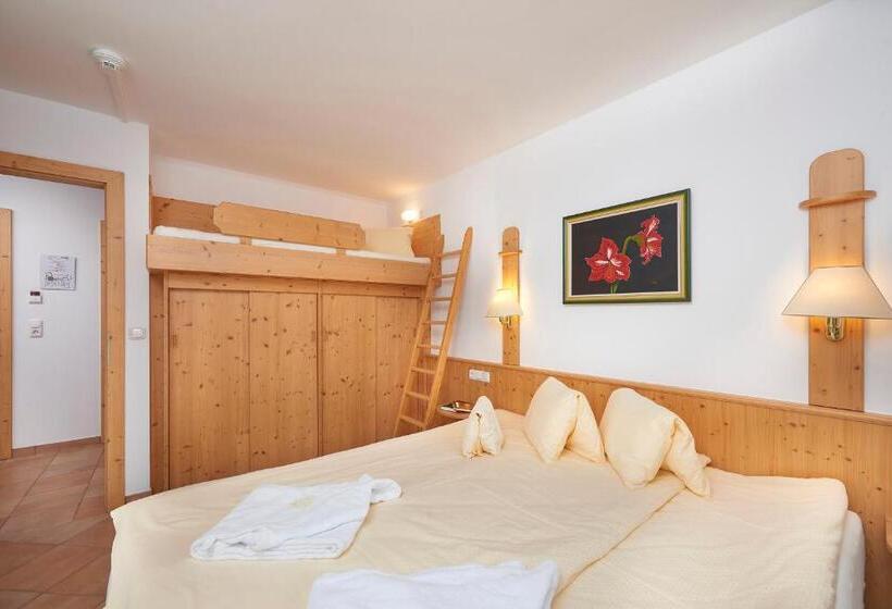 Апартаменты 2 Спальни с Террасой, Appartement Hotel Sonneck