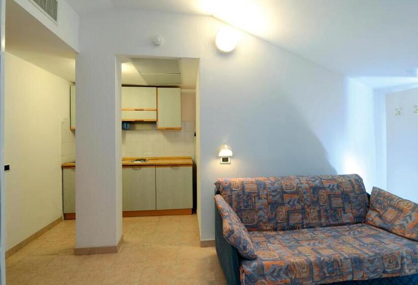 آپارتمان 1 خوابه با بالکن, Residence Margherita