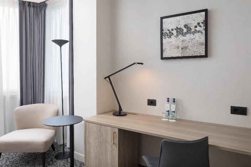 Стандартный Номер Кровать Кинг, Crowne Plaza Milan Linate, An Ihg