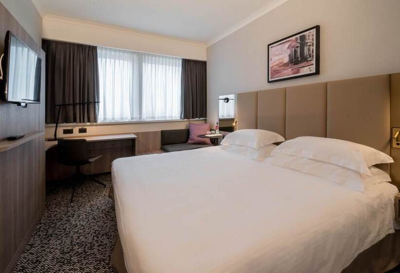 Номер Премиум, Crowne Plaza Milan Linate, An Ihg