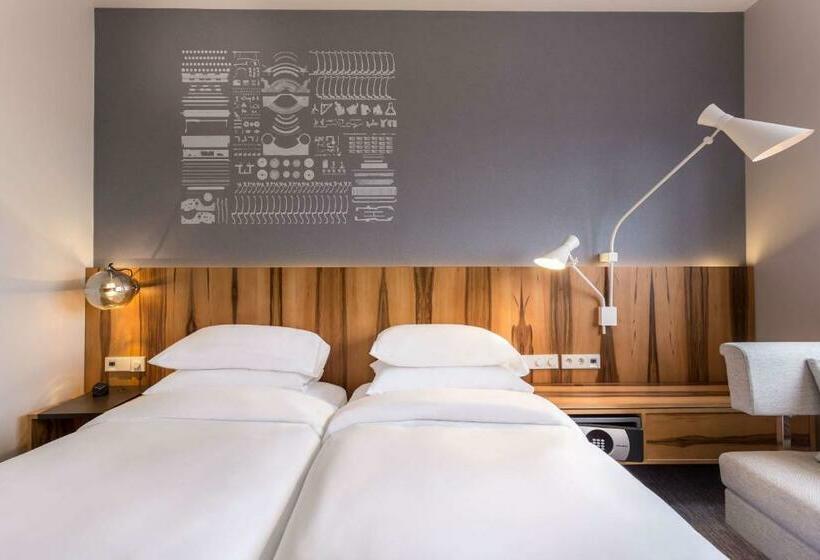اتاق کلاب, Hyatt Regency Paris Etoile