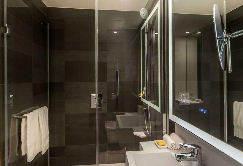 اتاق کلاب, Hyatt Regency Paris Etoile