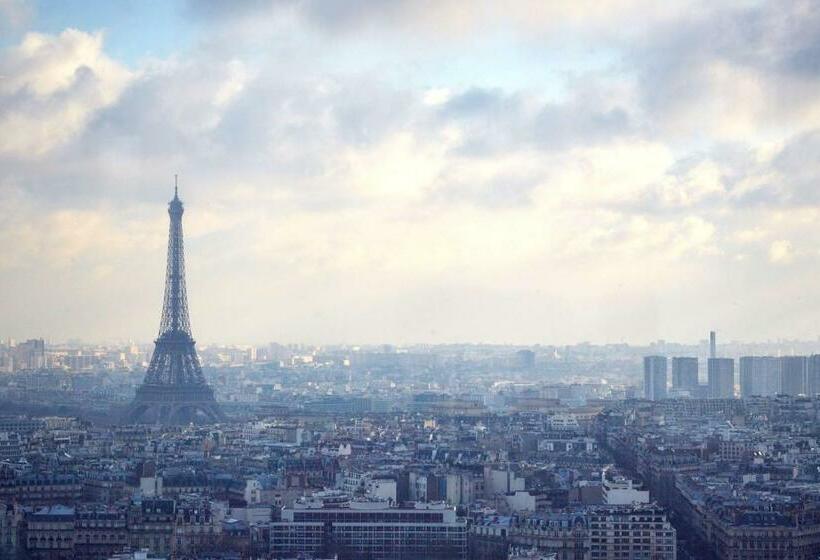 اتاق استاندارد با چشم‌انداز, Hyatt Regency Paris Etoile