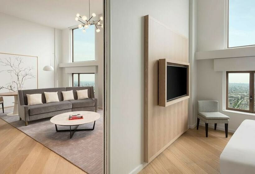 سوییت, Hyatt Regency Paris Etoile