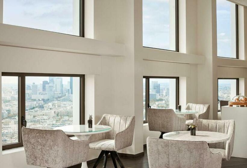 Club Room King Bed, Hyatt Regency Paris Etoile