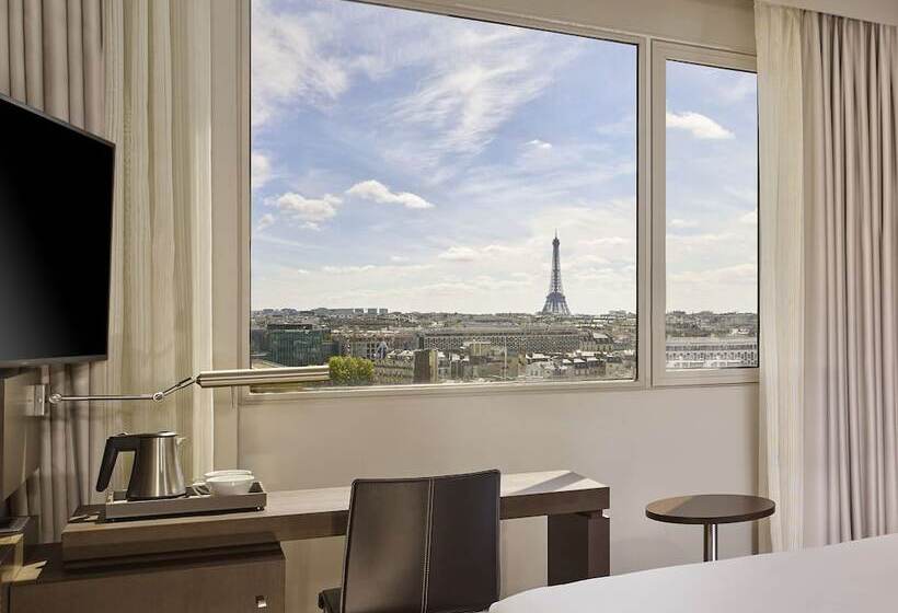 اتاق استاندارد با چشم‌انداز, Hyatt Regency Paris Etoile