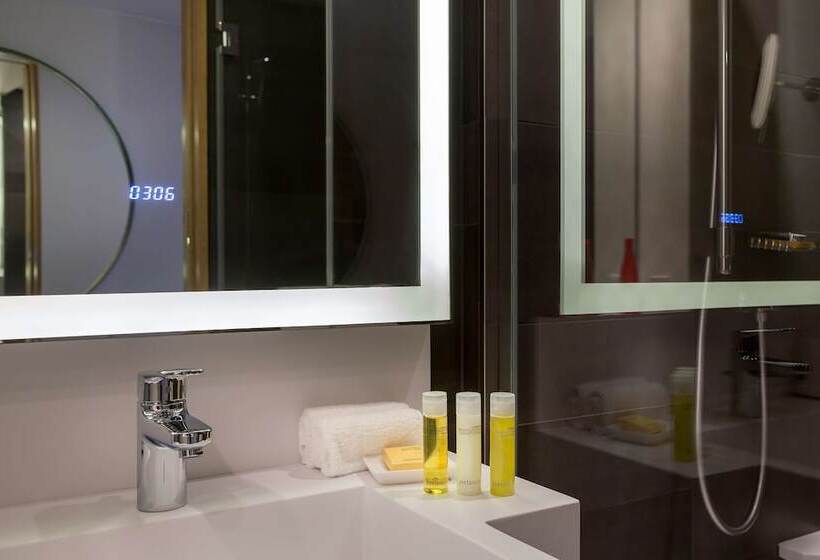 اتاق کلاب, Hyatt Regency Paris Etoile