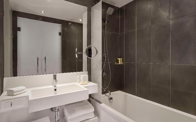 اتاق استاندارد با تخت بزرگ, Hyatt Regency Paris Etoile