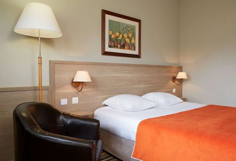 Номер Стандарт, Kyriad Prestige Beaune Le Panorama